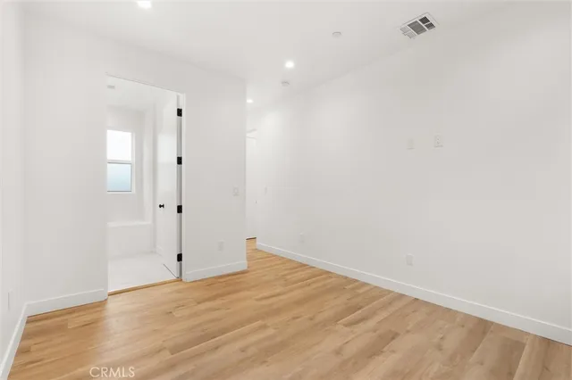 $979,000 | 11410 Calvert Street, North Hollywood, CA 91606