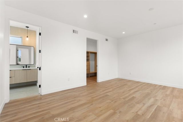 $979,000 | 11410 Calvert Street, North Hollywood, CA 91606