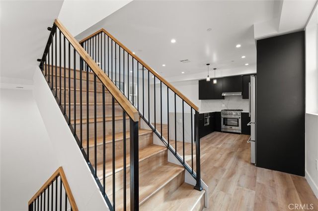 $979,000 | 11410 Calvert Street, North Hollywood, CA 91606