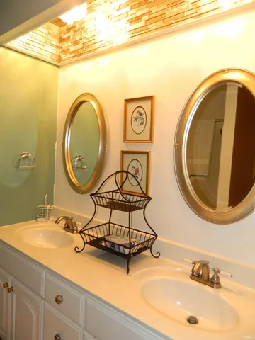 $349,900 | 2648 East Windermere Woods Drive, Bloomington, IN 47401