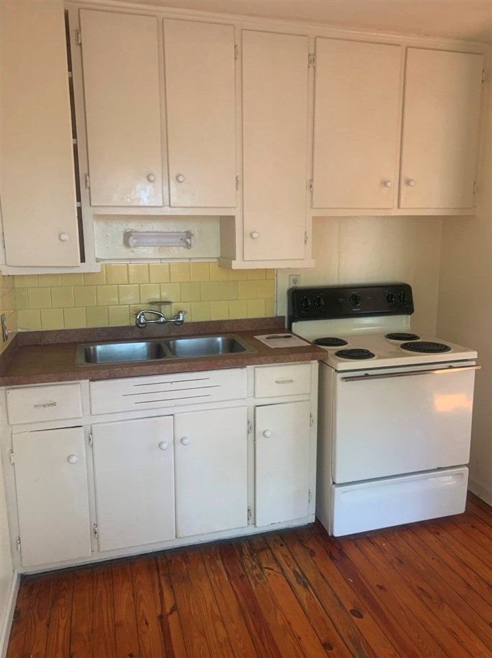 1607 Jackson Bluff Road Tallahassee, FL 32304 - Photo 2 of 18