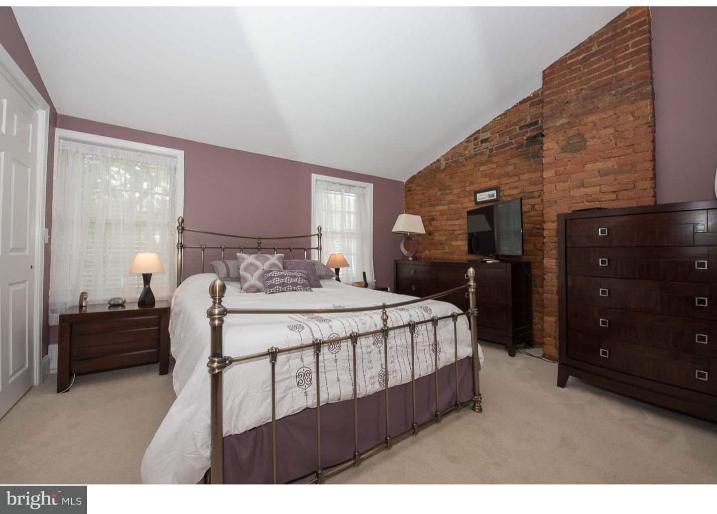 2218 Rittenhouse Square Philadelphia, PA 19103 - Photo 15 of 25 Master Bedroom