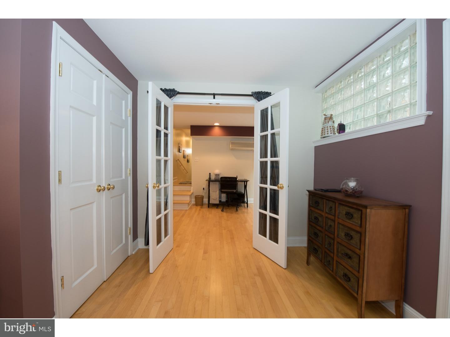 2218 Rittenhouse Square Philadelphia, PA 19103 - Photo 20 of 25 Bedroom 3