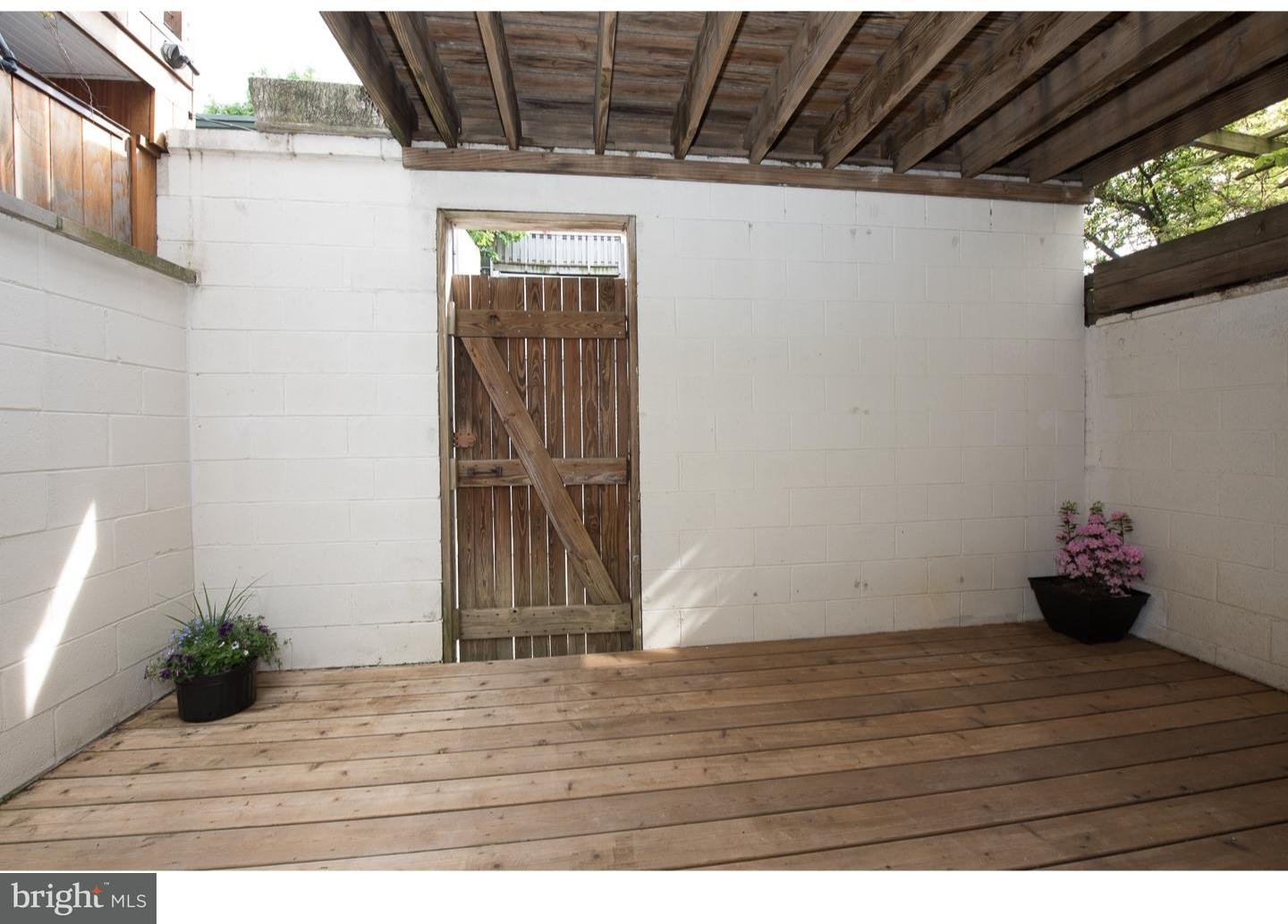 2218 Rittenhouse Square Philadelphia, PA 19103 - Photo 24 of 25 Patio