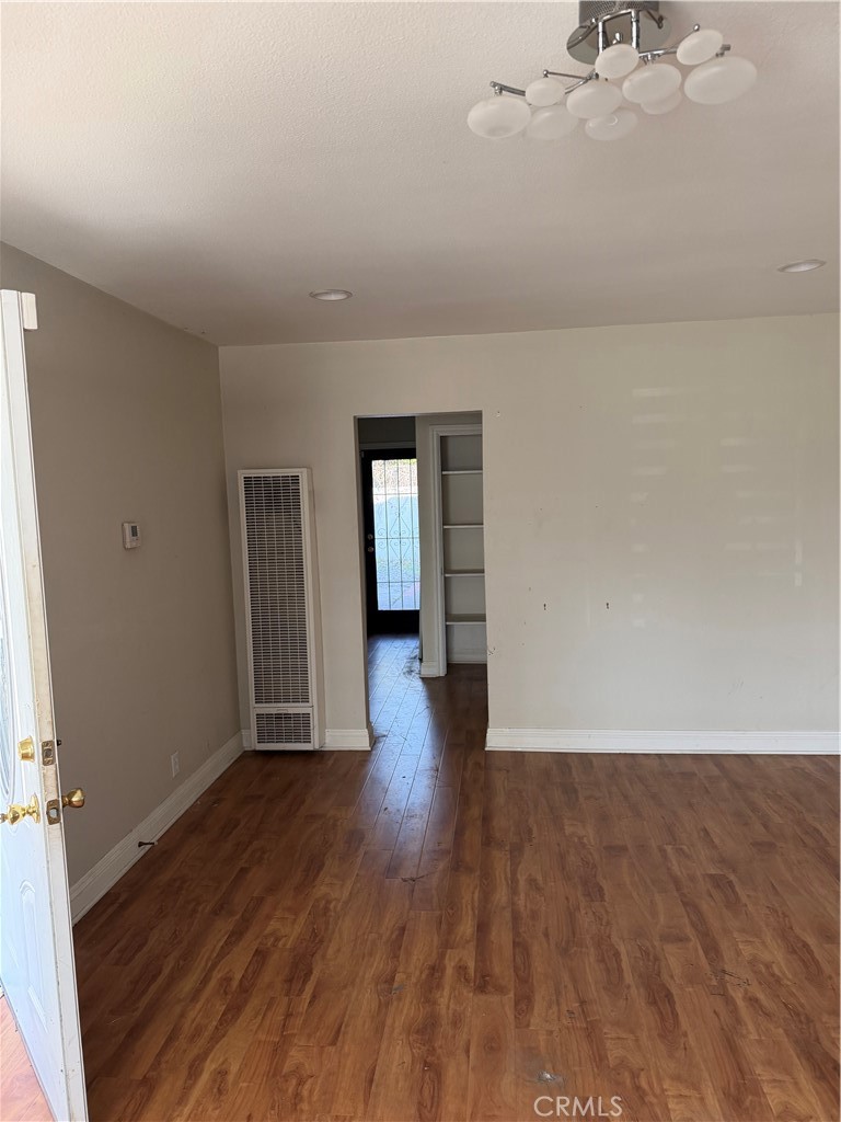 1608 North Grape Avenue Compton, CA 90222 - Photo 3 of 4