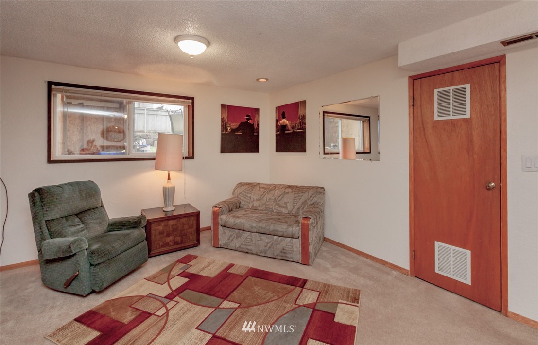 4902 Southeast 2nd Street Renton, WA 98059 - Photo 14 of 18