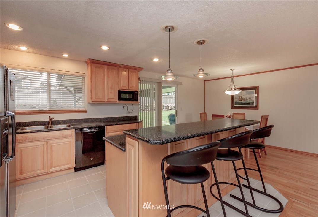 4902 Southeast 2nd Street Renton, WA 98059 - Photo 4 of 18