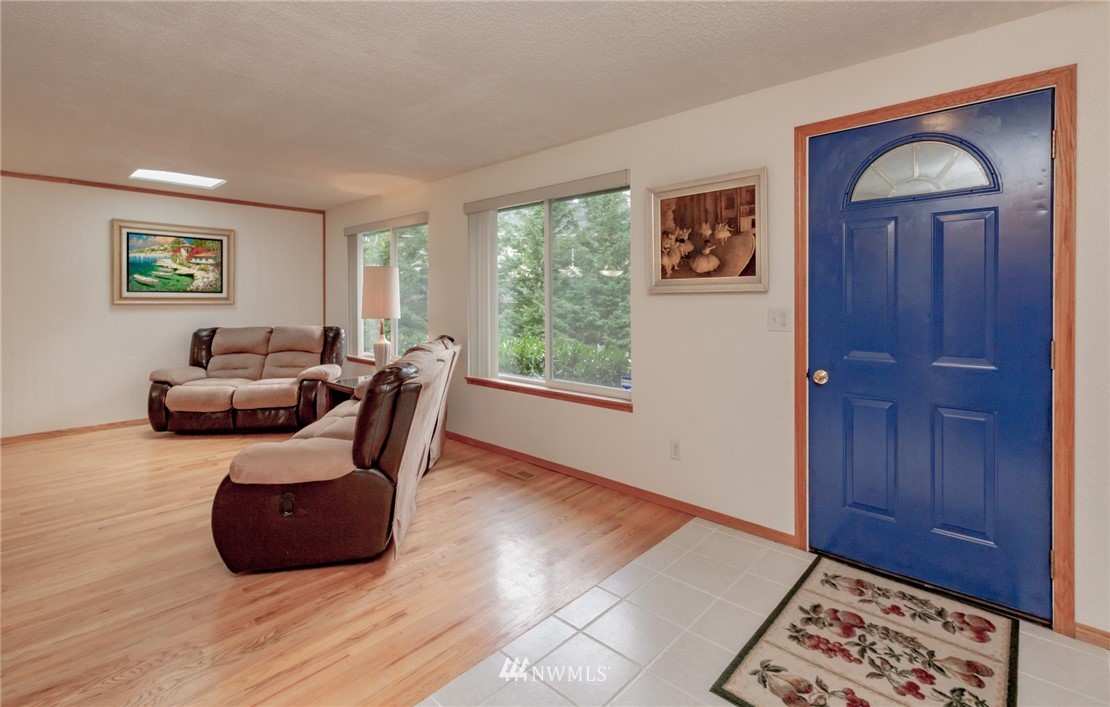 4902 Southeast 2nd Street Renton, WA 98059 - Photo 7 of 18