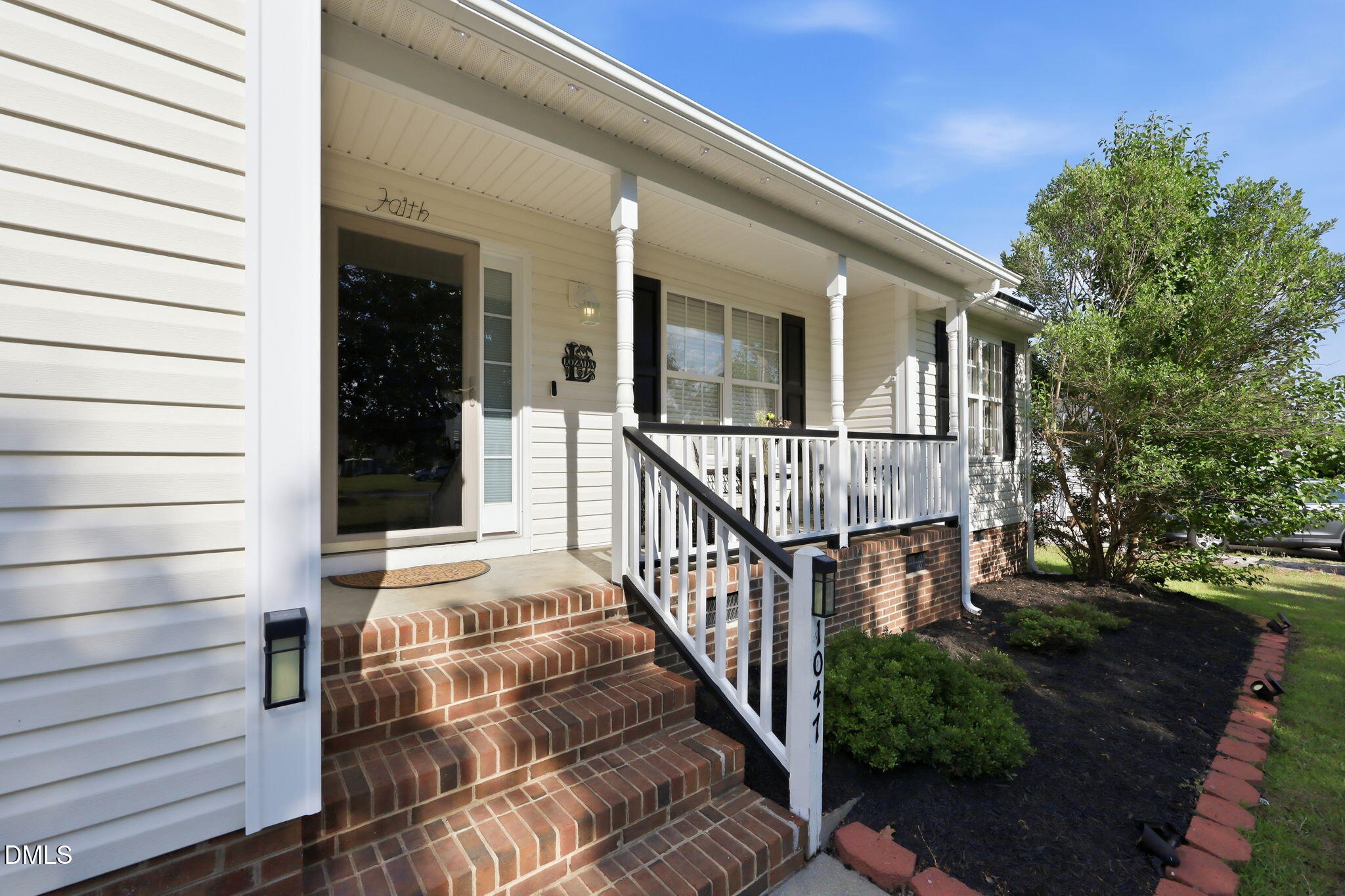 1047 Smith Road Smithfield, NC 27577 - Photo 4 of 55