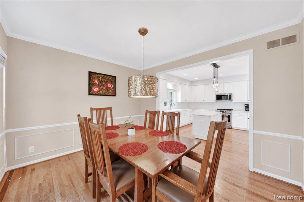 1112 Vernier Road Grosse Pointe, MI 48236 - Photo 18 of 39