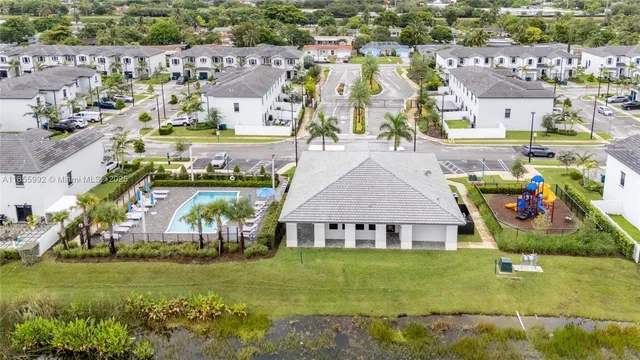 $558,000 | 561 Northwest 204th Street, Miami Gardens, FL 33169