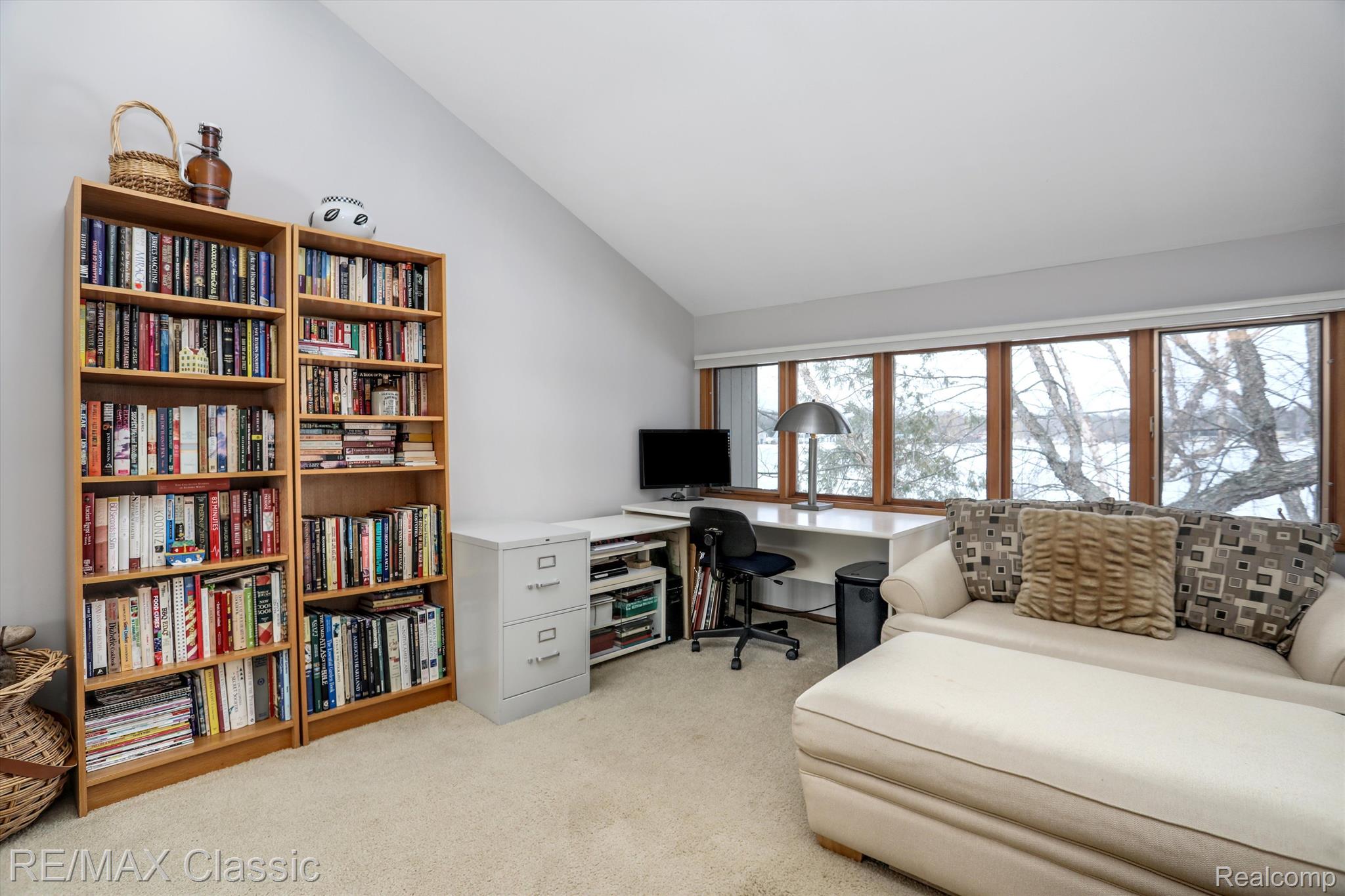 6270 Commerce Road West Bloomfield, MI 48324 - Photo 22 of 43 Bedroom 3
