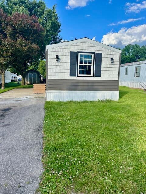 1330 Hanover Road Delaware, OH 43015 - Photo 2 of 26 IMG_4487