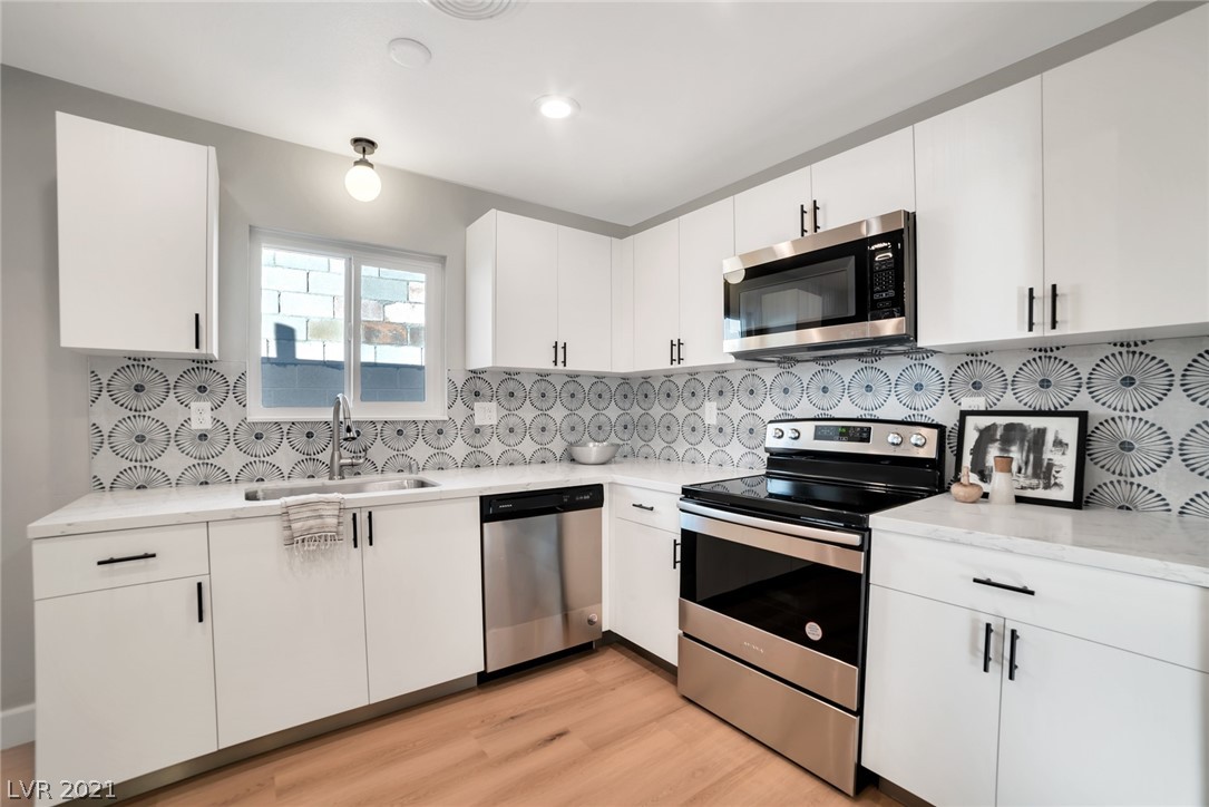 4580 East Flamingo Road Las Vegas, NV 89121 - Photo 2 of 18 Gallery Image 2