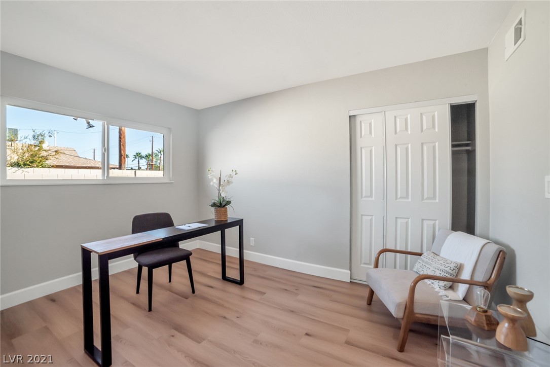 4580 East Flamingo Road Las Vegas, NV 89121 - Photo 9 of 18 Gallery Image 9