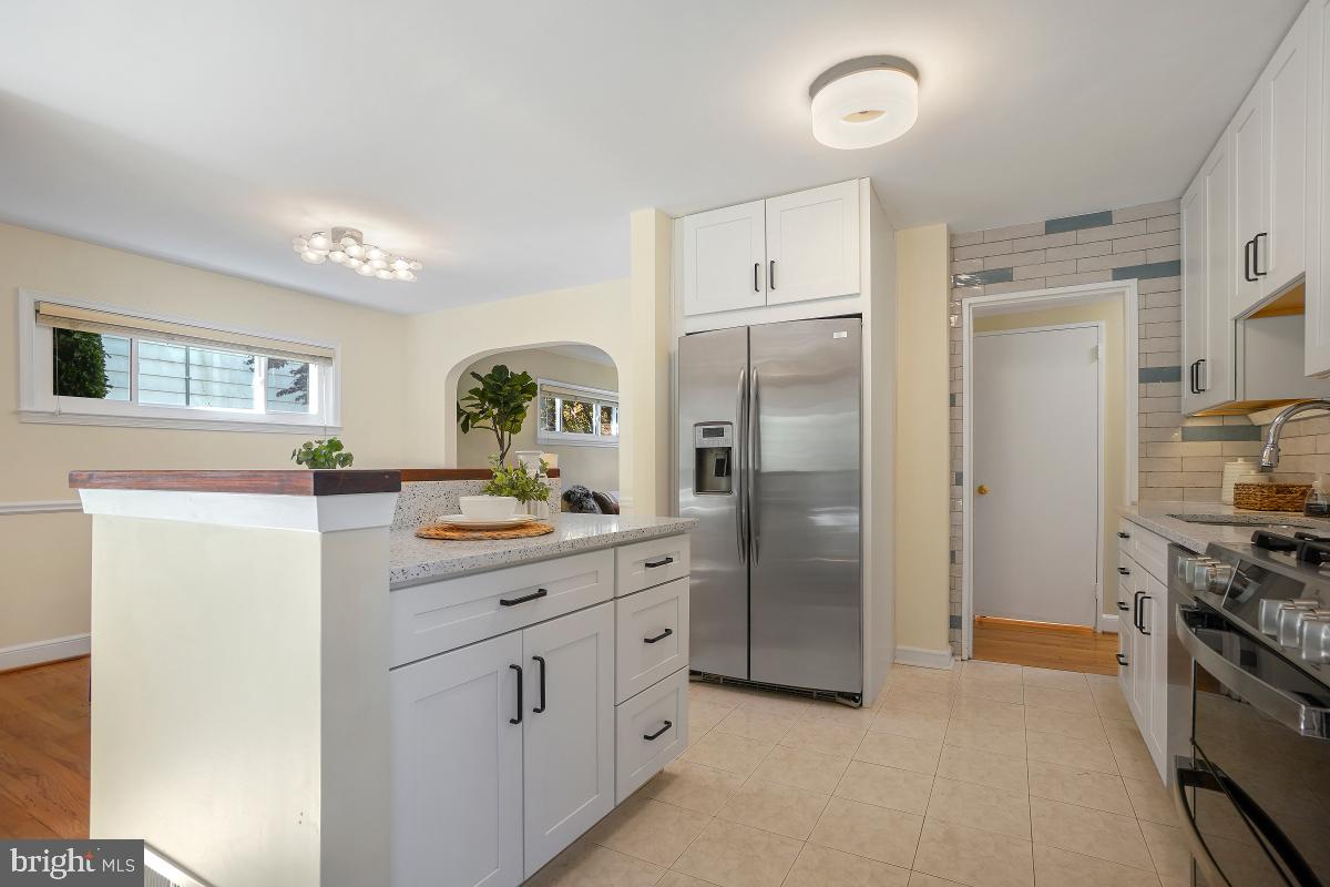 9411 Caroline Avenue Silver Spring, MD 20901 - Photo 11 of 32 Gallery Image 11