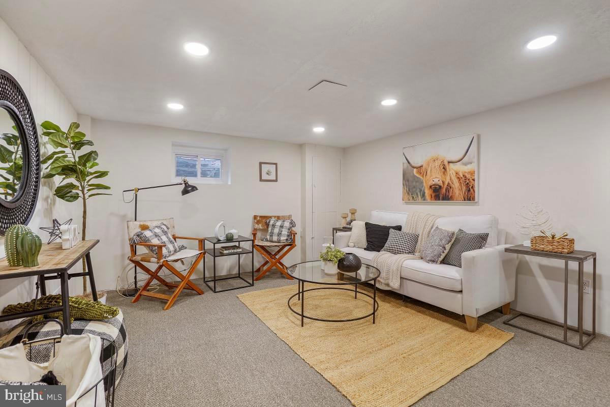 9411 Caroline Avenue Silver Spring, MD 20901 - Photo 24 of 32 Gallery Image 24