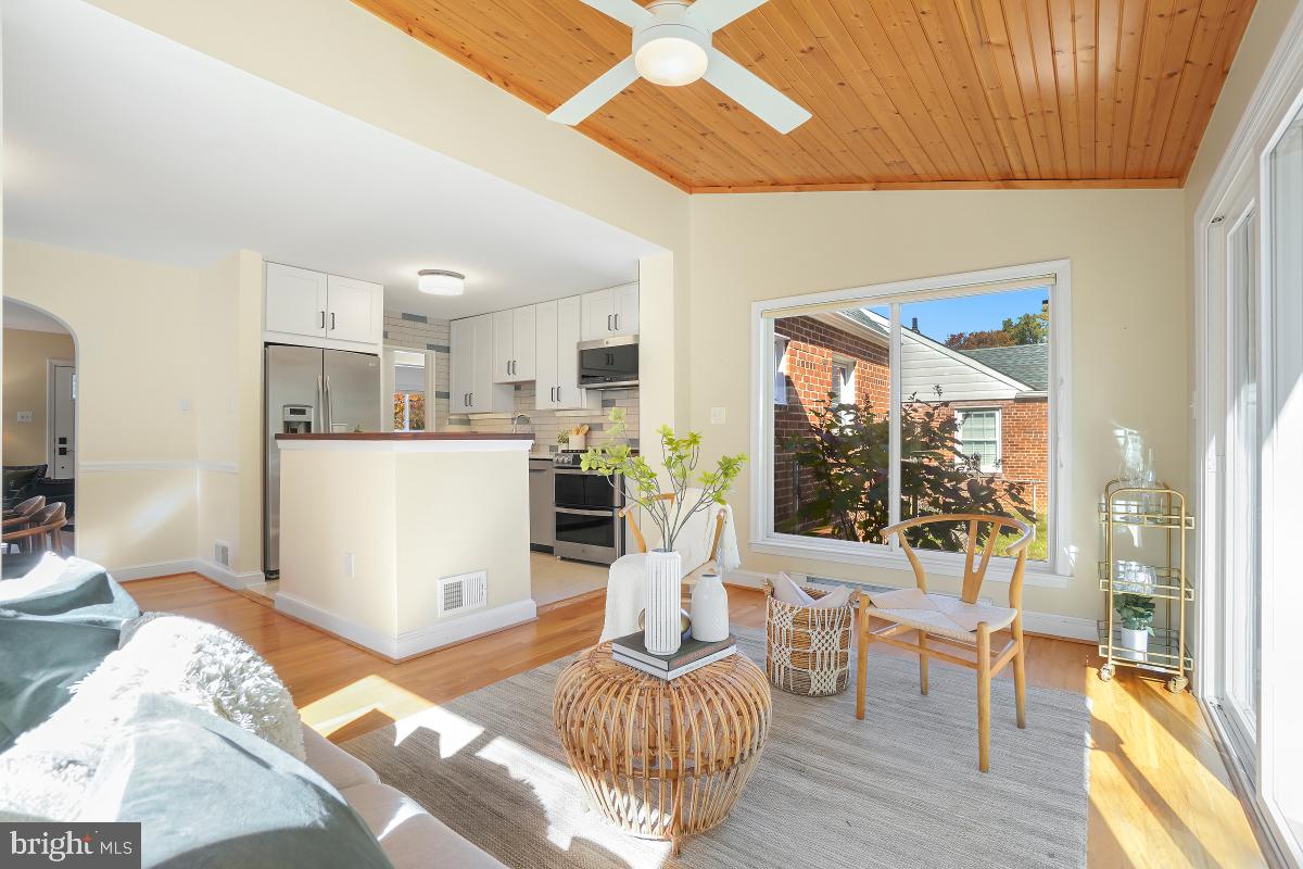 9411 Caroline Avenue Silver Spring, MD 20901 - Photo 10 of 32 Gallery Image 10