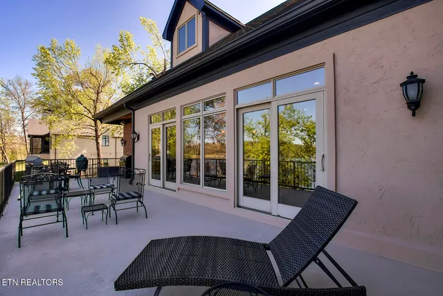 $2,190,000 | 18128 Lighthouse Pointe Drive, Lenoir City, TN 37772