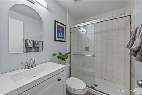 $630,000 | 680 North Green Street, Unit 605, Chicago, IL 60642