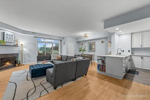 $630,000 | 680 North Green Street, Unit 605, Chicago, IL 60642