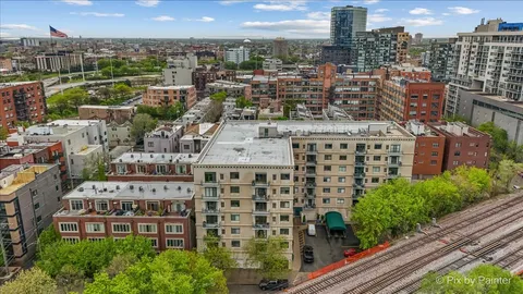 $630,000 | 680 North Green Street, Unit 605, Chicago, IL 60642