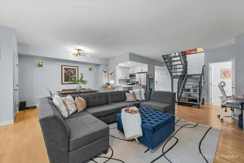 $630,000 | 680 North Green Street, Unit 605, Chicago, IL 60642