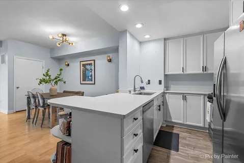 $630,000 | 680 North Green Street, Unit 605, Chicago, IL 60642