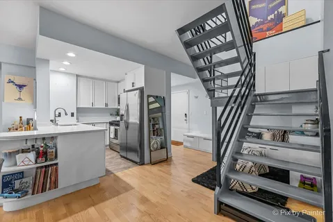 $630,000 | 680 North Green Street, Unit 605, Chicago, IL 60642