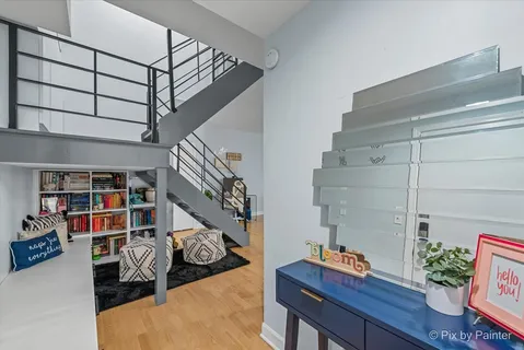 $630,000 | 680 North Green Street, Unit 605, Chicago, IL 60642