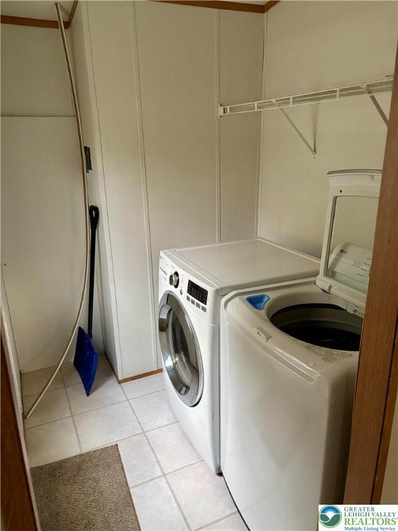 8568 Deer Road Slatington, PA 18080 - Photo 10 of 37 a utility room with dryer and washer