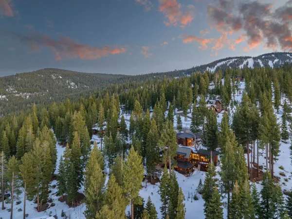 $5,900,000 | 2526 North Summit Place, Truckee, CA 96161