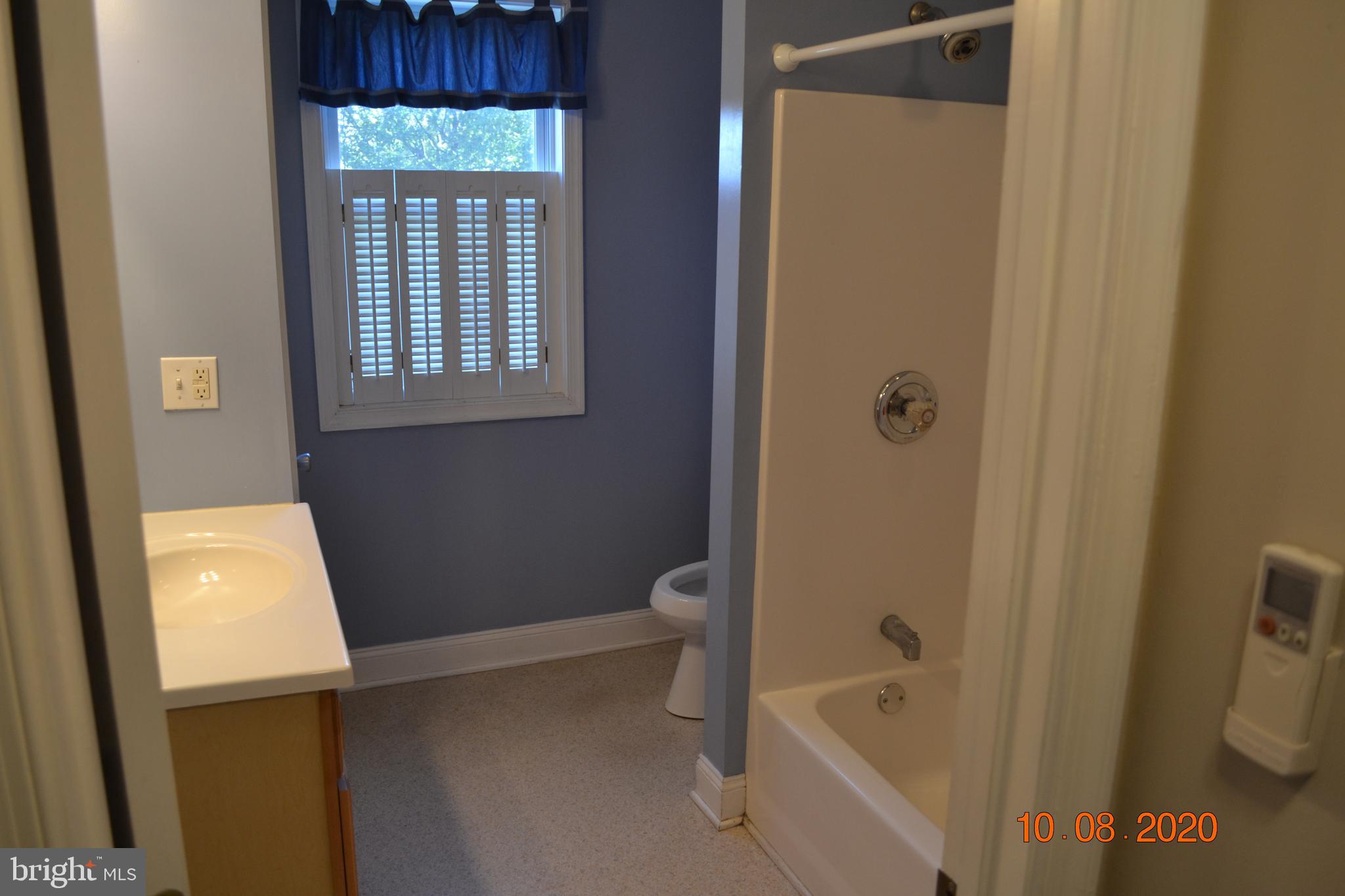 2215 Old Washington Road Westminster, MD 21157 - Photo 29 of 52 2nd Floor Bath