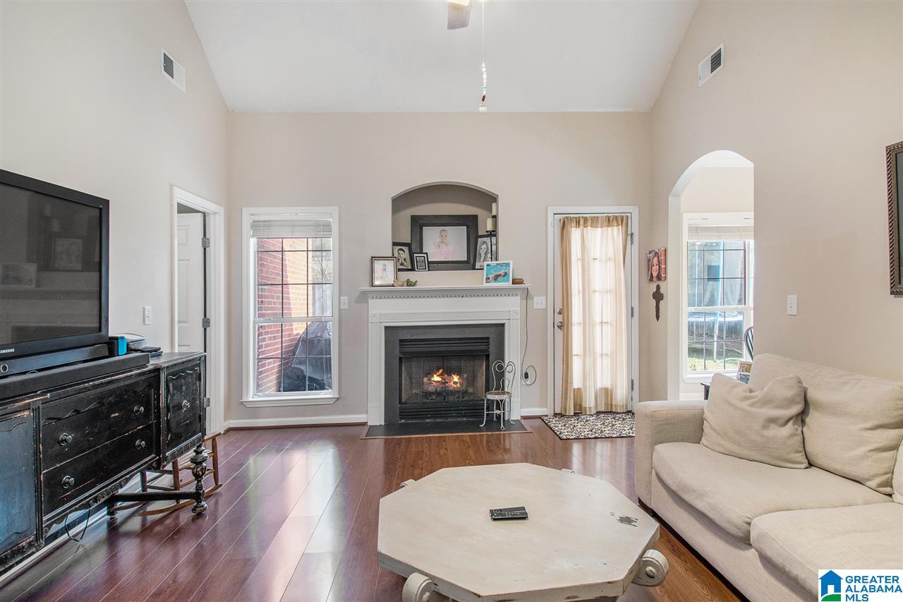 826 Daventry Lane Calera, AL 35040 - Photo 4 of 22