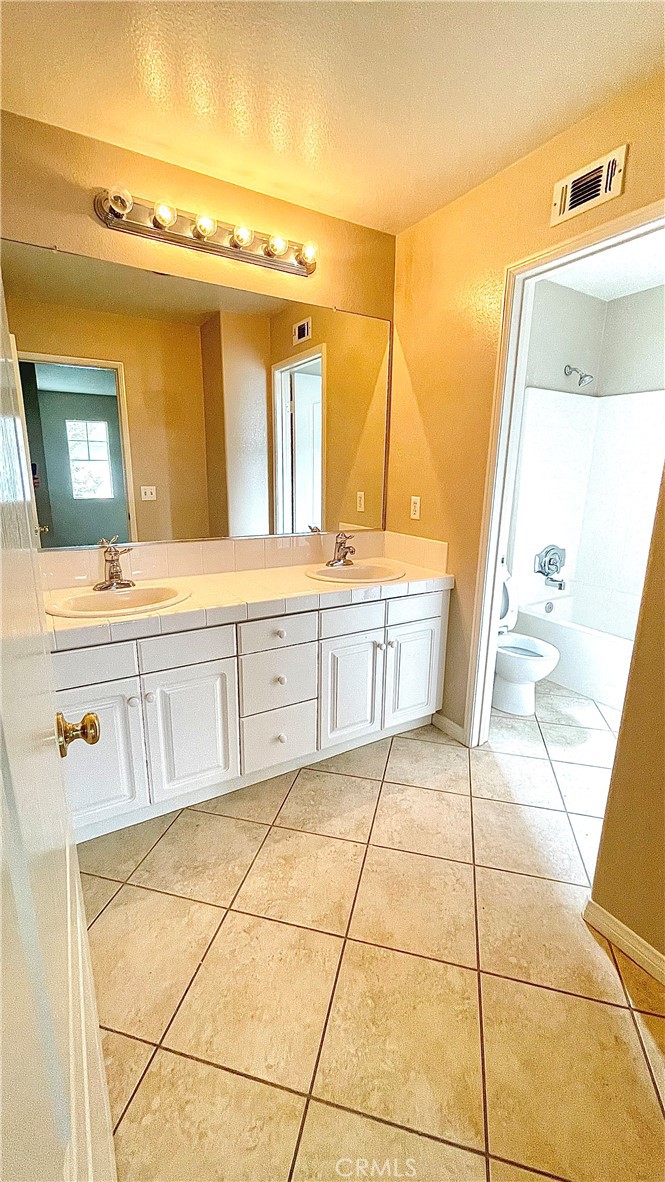 17543 Nutwood Drive Carson, CA 90746 - Photo 17 of 20