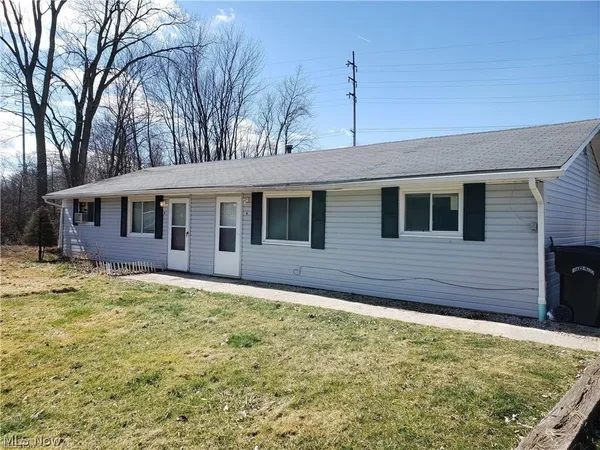 $150,000 | 211 Brace Avenue, Elyria, OH 44035