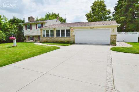 7047 Calkins Road Flint, MI 48532 - Photo 2 of 42 20444203-1.JPG