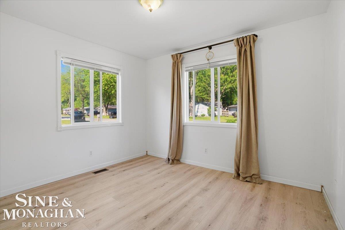 2122 Michigan Street Algonac, MI 48001 - Photo 19 of 40