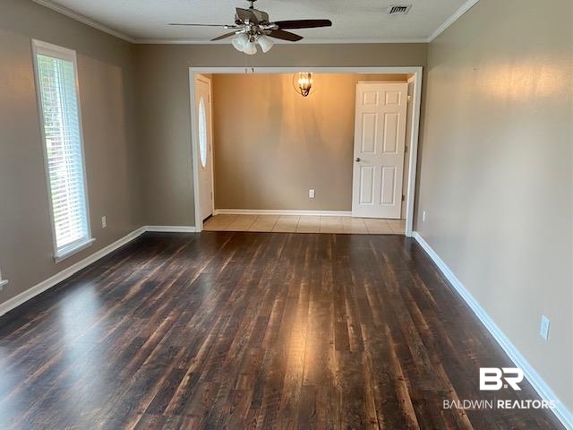 211 14th Avenue Atmore, AL 36502 - Photo 3 of 32 Living Room
