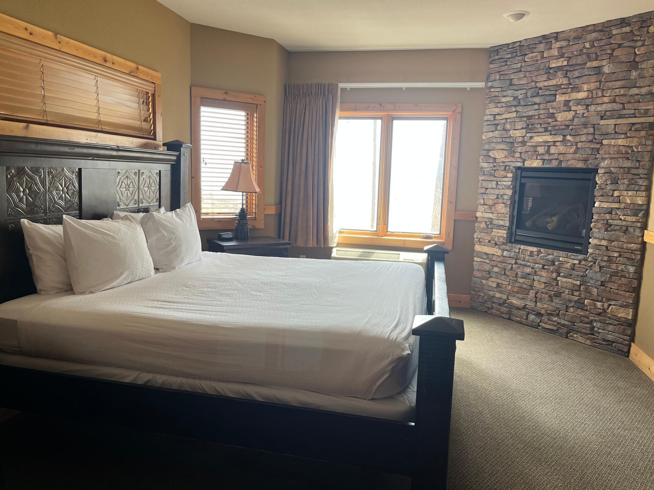 Two Burlington Road Two Harbors, MN 55616 - Photo 3 of 30