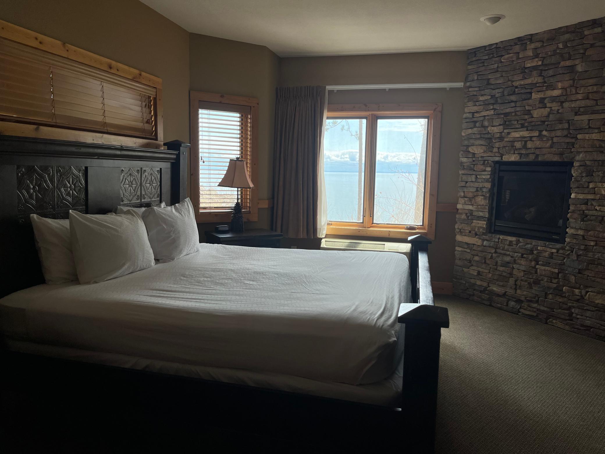 Two Burlington Road Two Harbors, MN 55616 - Photo 4 of 30