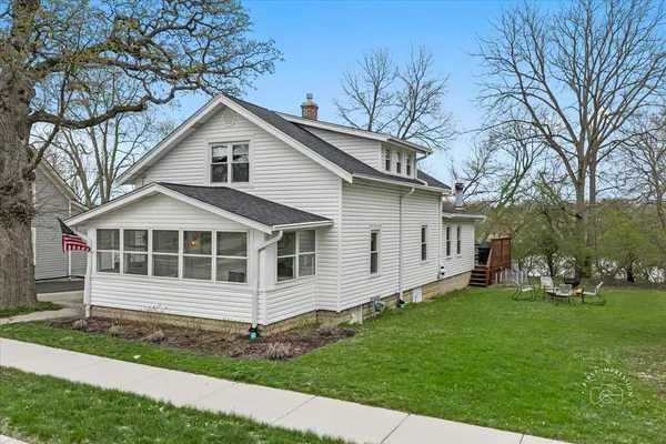 $410,000 | 304 South Water Street, Batavia, IL 60510