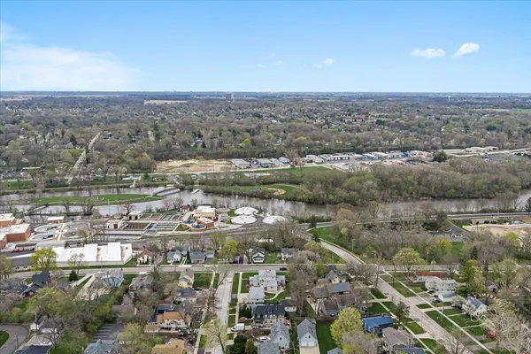 $410,000 | 304 South Water Street, Batavia, IL 60510