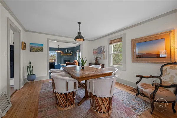 $410,000 | 304 South Water Street, Batavia, IL 60510