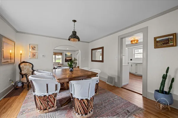 $410,000 | 304 South Water Street, Batavia, IL 60510