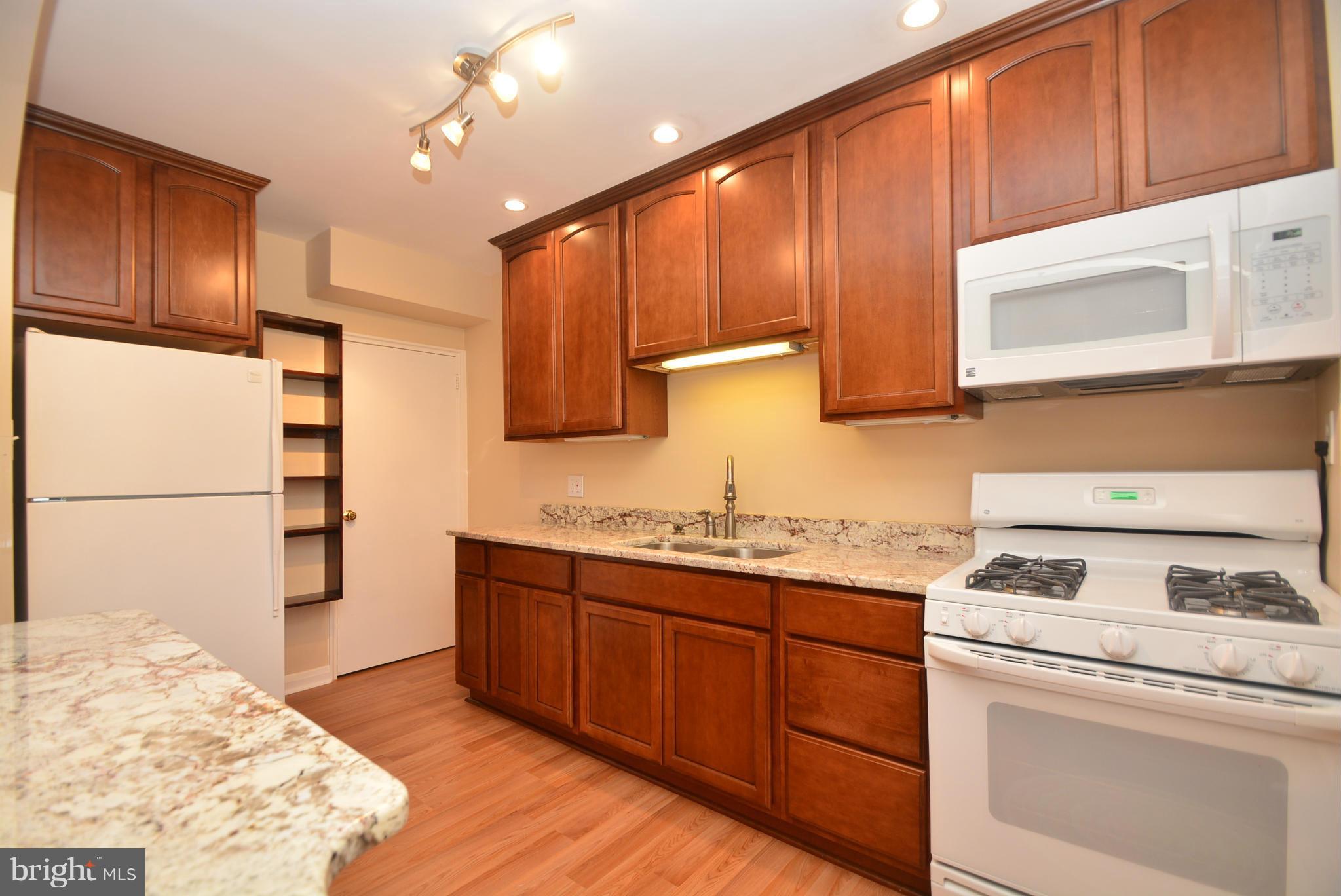 2757 Kirkleigh Road Baltimore, MD 21222 - Photo 8 of 30 Kitchen