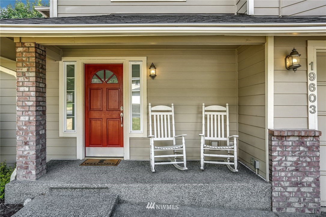 19603 9th Drive Southeast Bothell, WA 98012 - Photo 3 of 29 Gallery Image 3
