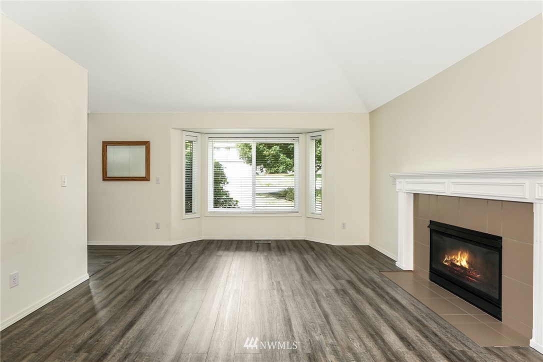 19603 9th Drive Southeast Bothell, WA 98012 - Photo 6 of 29 Gallery Image 6