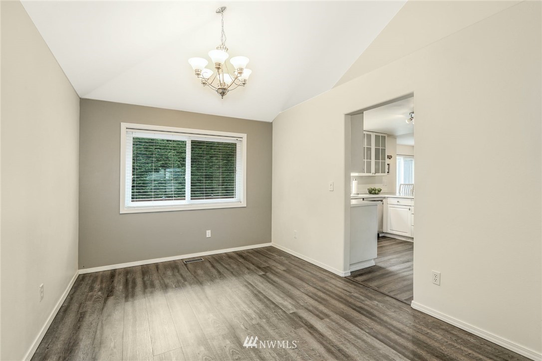 19603 9th Drive Southeast Bothell, WA 98012 - Photo 8 of 29 Gallery Image 8