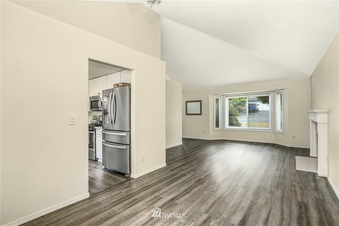 19603 9th Drive Southeast Bothell, WA 98012 - Photo 9 of 29 Gallery Image 9